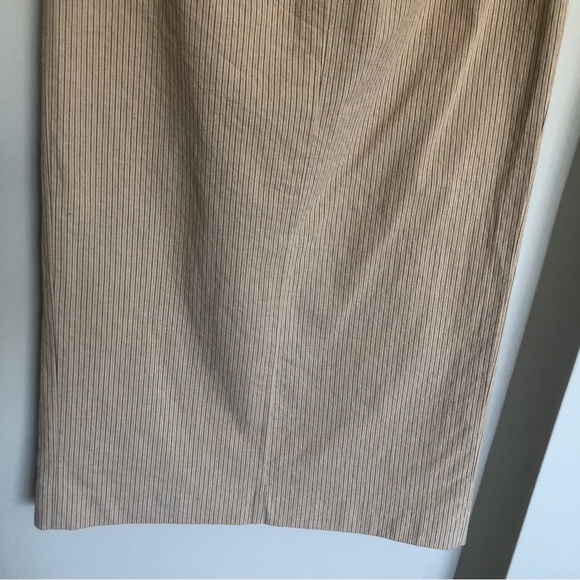 Midi skirt with stripes and front slit. - Picture 4 of 12